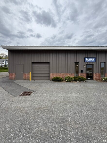 More Photos Of 317 Brooks St, Worcester Warehouse For Lease
