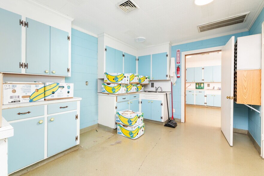 More Photos Of 101 Lea Rd, Kenbridge Rehabilitation Center For Sale