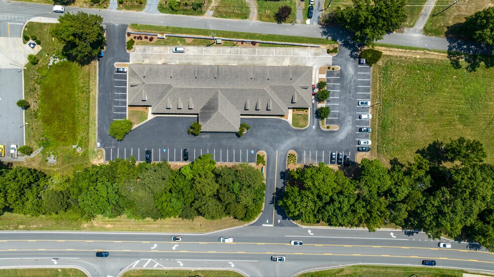 More Photos Of 6000 Joe Frank Harris Pky NW, Adairsville Healthcare For Lease