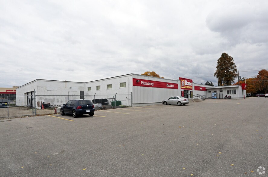 Primary Photo Of 1014 Victoria St N, Kitchener Freestanding For Sale