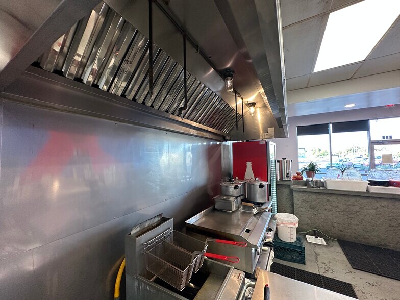 More Photos Of 4100 Central Ave SW, Albuquerque Fast Food For Sale