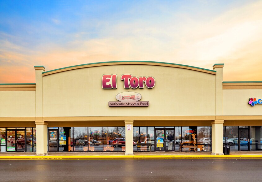 More Photos Of 780-798 Northwoods Blvd, Vandalia Unknown For Lease