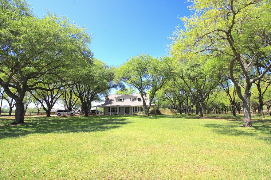 More Photos Of 16607 Mueschke Rd, Cypress Office Residential For Sale