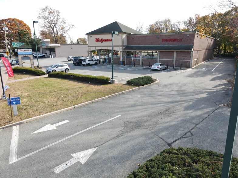 More Photos Of 1510 Smith St, N Providence Drugstore For Sale