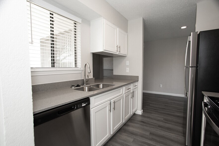 More Photos Of 4328 Duck Creek Dr, Garland Apartments For Sale