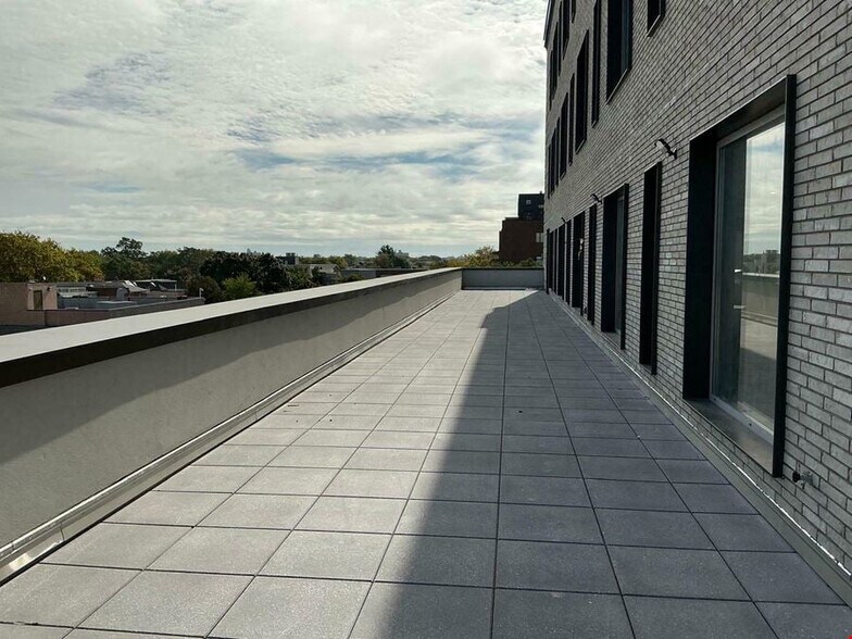 More Photos Of 1514-1530 60th St, Brooklyn Office For Lease