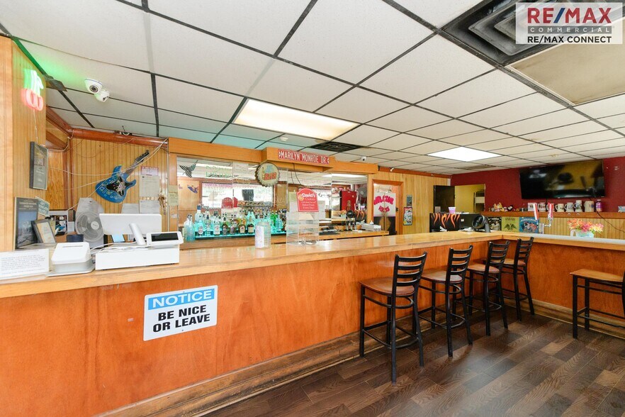 More Photos Of 9900 Jefferson Ave, Newport News Restaurant For Sale