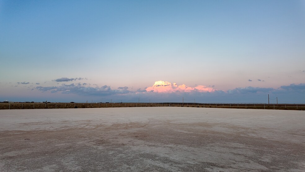 More Photos Of 518 US Highway 385 N, Seminole Industrial For Lease