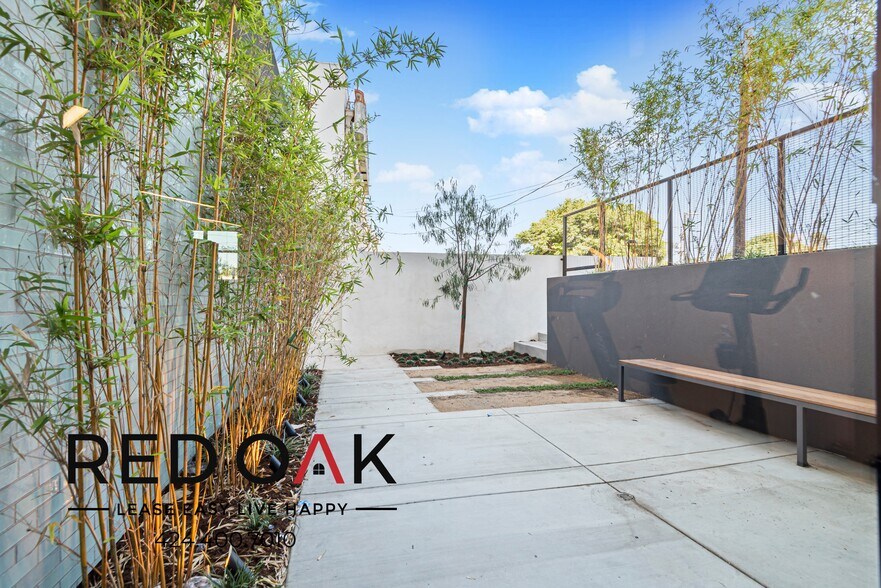 More Photos Of 3450 W 43rd St, Los Angeles Apartments For Lease