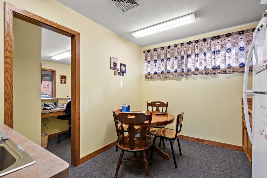 More Photos Of 101 S Main St, Pine Island General Retail For Sale