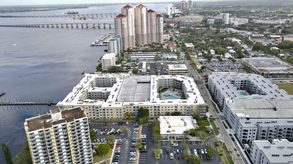 More Photos Of 2240 W 1st St, Fort Myers Office For Lease