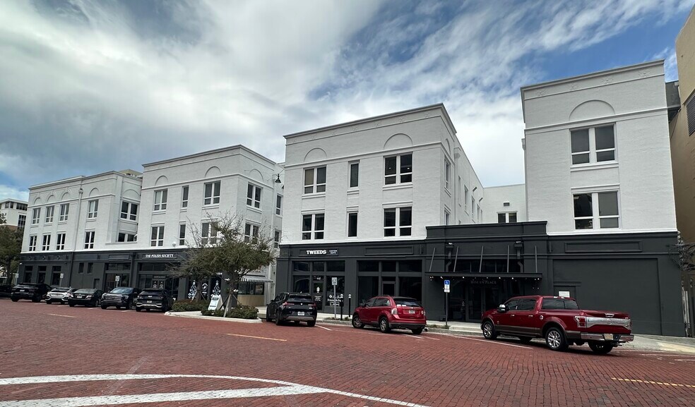 More Photos Of 442 W Kennedy Blvd, Tampa Office For Lease