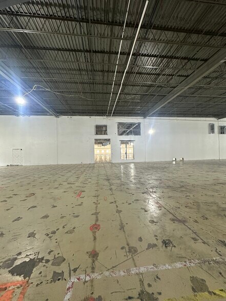 More Photos Of 32 Coslin Dr, Southborough Research And Development For Lease