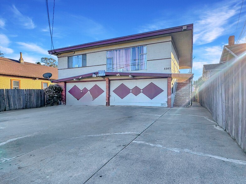 More Photos Of 3205 Brookdale Ave, Oakland Multifamily For Sale
