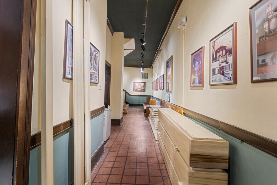 More Photos Of 112 W Hill St, Champaign Multifamily For Sale