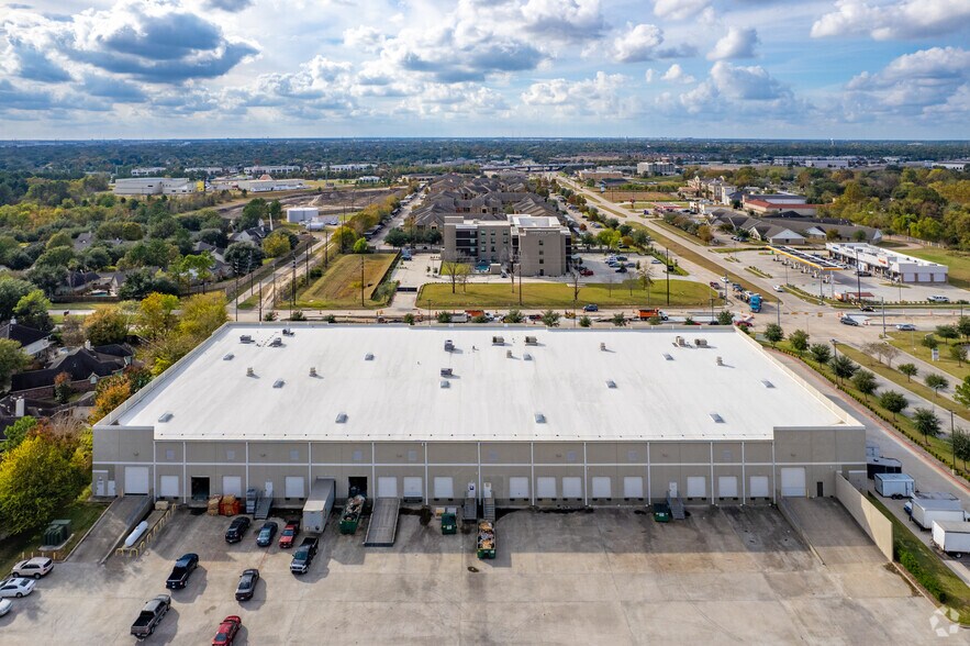 More Photos Of 8790 West Rd, Houston Unknown For Lease