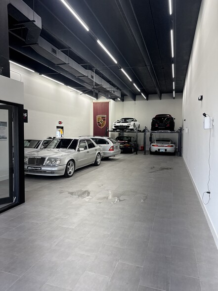 More Photos Of 10401 SW 186th St, Miami Service For Lease