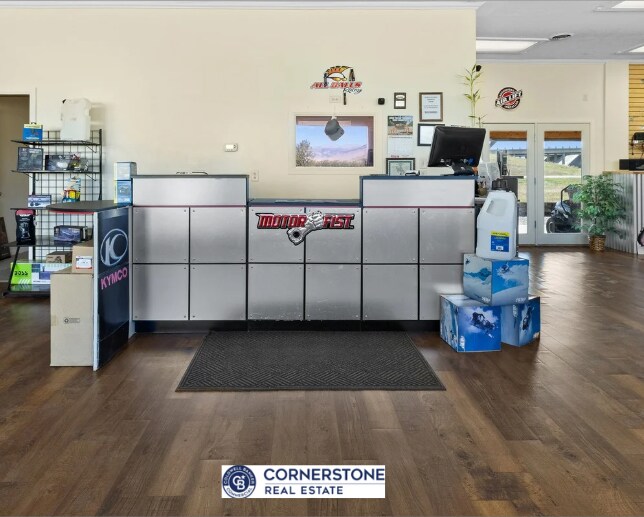 More Photos Of 1121 S Main St, Buffalo Service Station For Sale