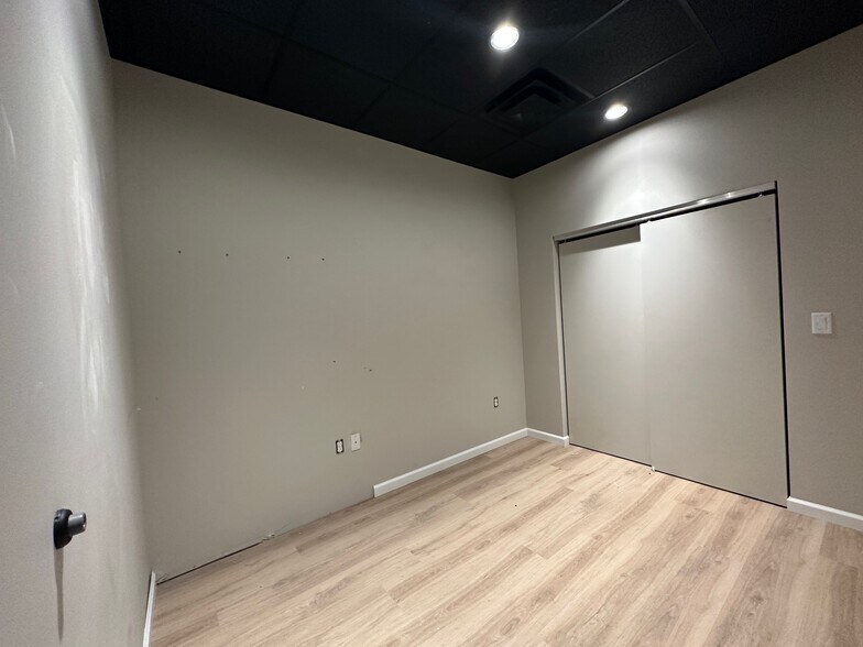 More Photos Of Route 228 & HighPointe Dr., Seven Fields Storefront Retail Office For Lease