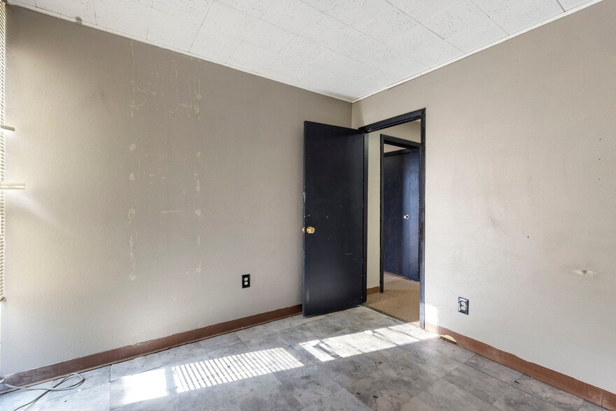 More Photos Of 710-712 S Tejon St, Colorado Springs Office For Sale