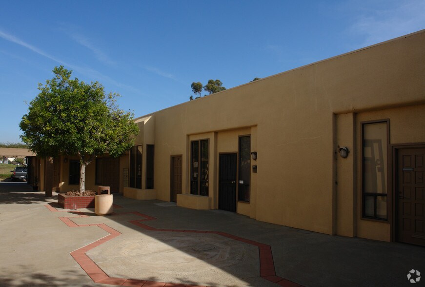 More Photos Of 1516 Main St, Ramona Medical For Lease