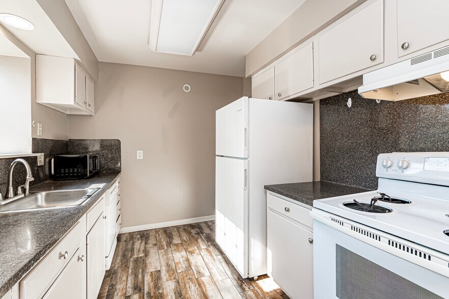 More Photos Of 901 Saint Rose Ave, Baton Rouge Apartments For Sale