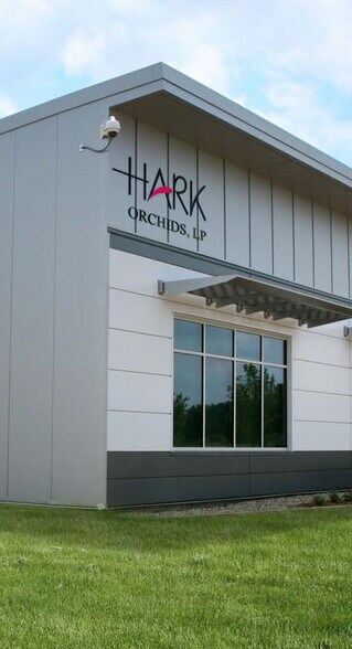 More Photos Of 5301 Park Circle Dr, Kalamazoo Service For Sale