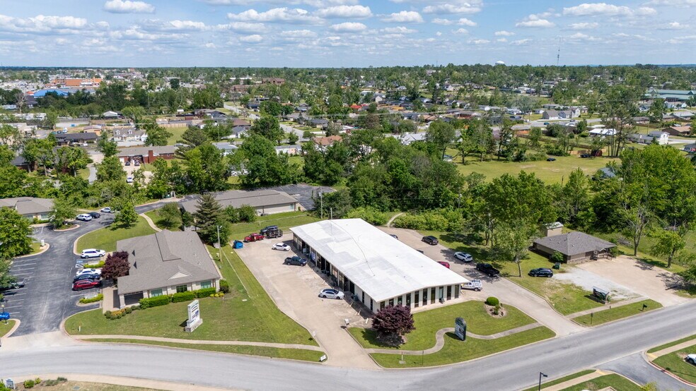 More Photos Of 201 S 20th St, Rogers Loft Creative Space For Lease