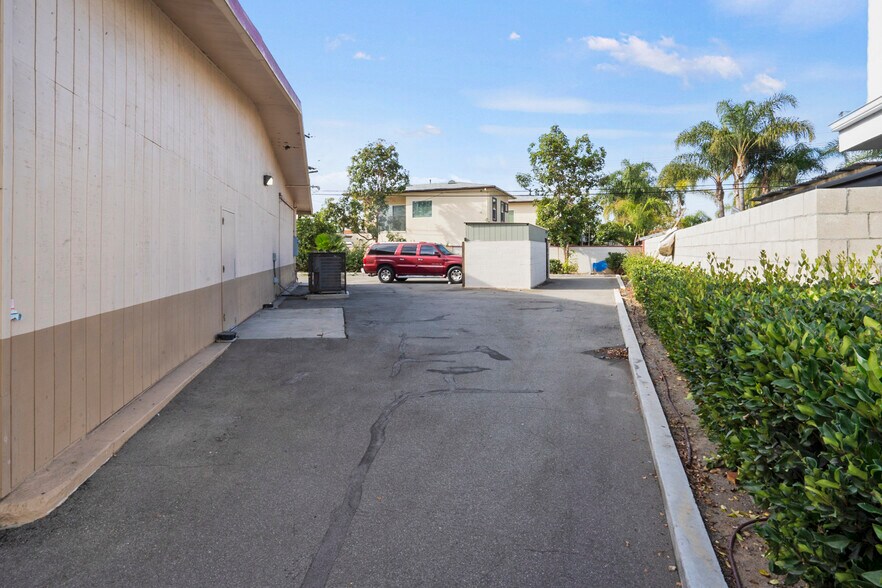 More Photos Of 10471 Magnolia Ave, Anaheim Land For Sale