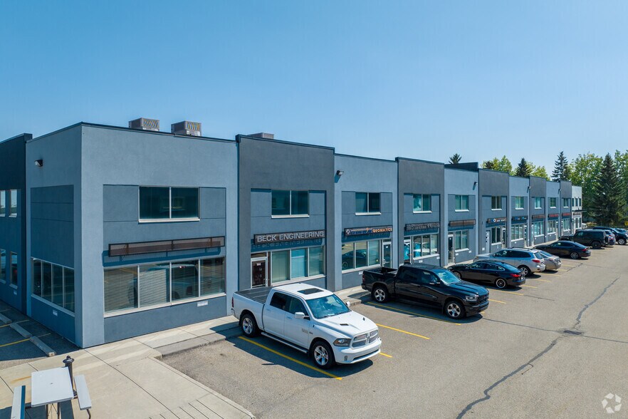 More Photos Of 2730 3rd Ave NE, Calgary Light Distribution For Lease