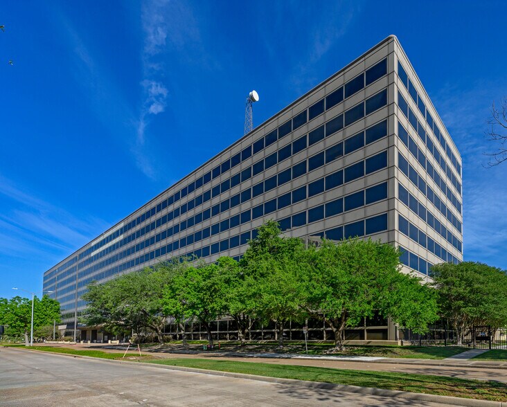 Primary Photo Of 5400 Westheimer Ct, Houston Office For Sale