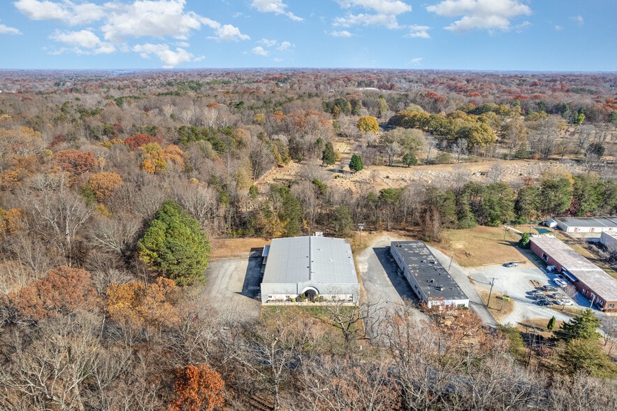 More Photos Of 3718 Old Battleground Rd, Greensboro Flex For Sale