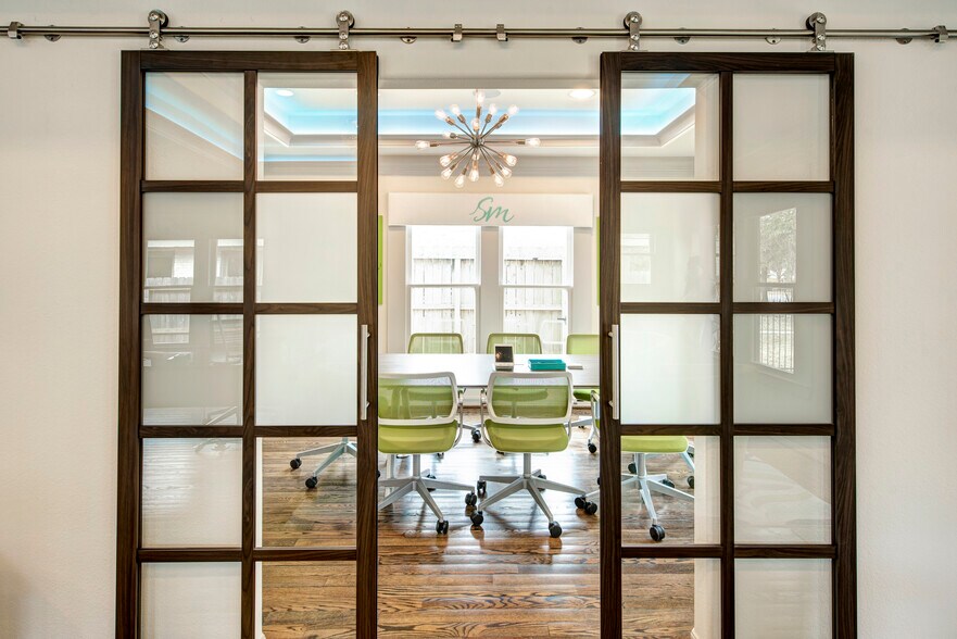 More Photos Of 638 Heights Blvd, Houston Office For Sale