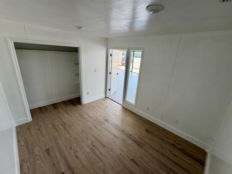 More Photos Of 8051 Boulevard 26, North Richland Hills Mixed Retail For Sale