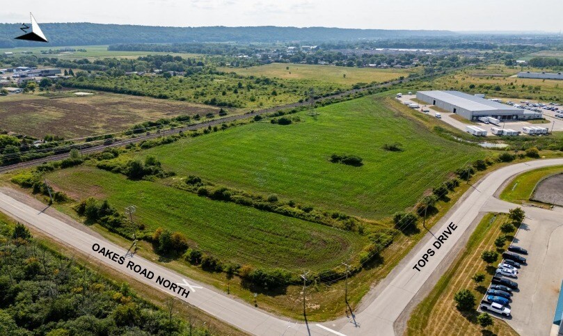 More Photos Of Tops Dr, Grimsby Land For Sale