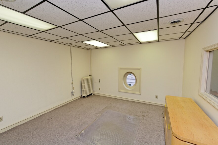 More Photos Of 600 Broadway, Albany Office For Sale