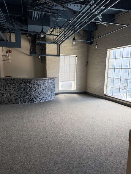 More Photos Of 60 Browns Race, Rochester Office Residential For Lease