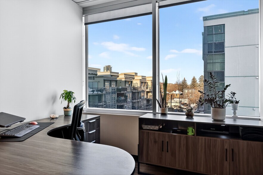 More Photos Of 2020 4th St SW, Calgary Office For Lease