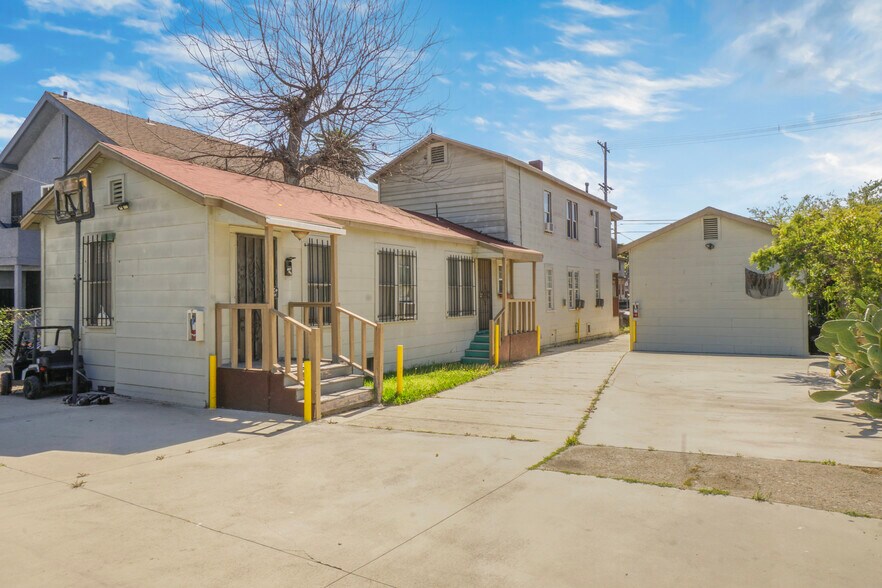 More Photos Of 139 E 36th Pl, Los Angeles Apartments For Sale