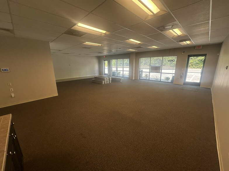 More Photos Of 1129 Corporation Pky, Raleigh Showroom For Sale