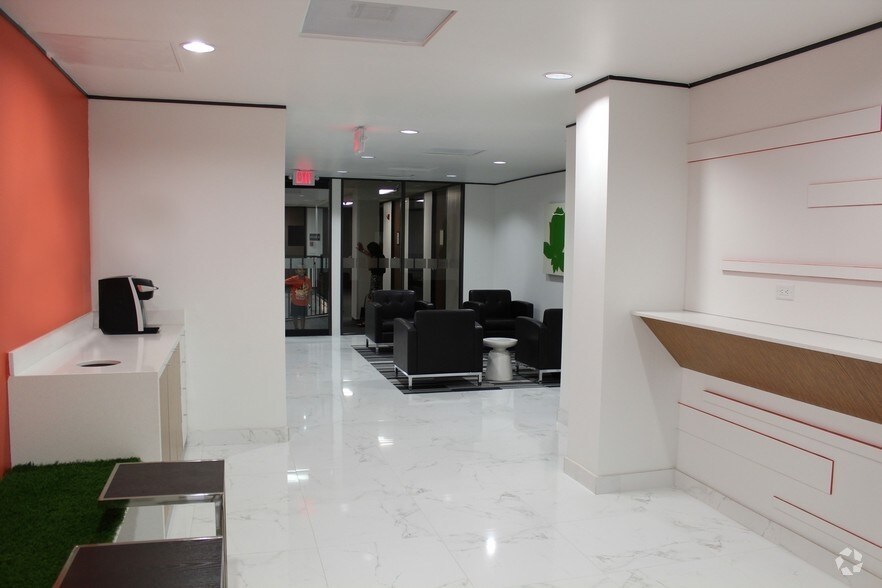 More Photos Of 505 N Sam Houston Pky E, Houston Unknown For Lease