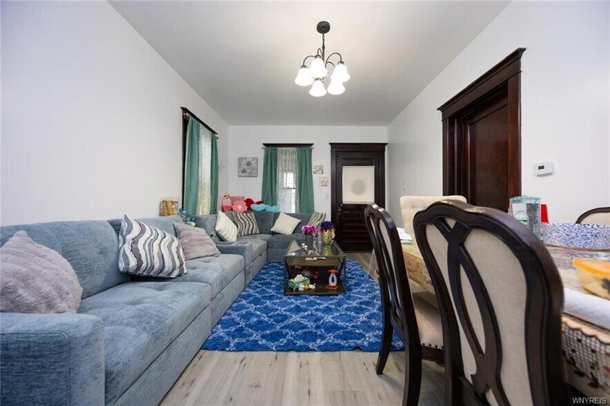 More Photos Of , Niagara Falls Unknown For Sale