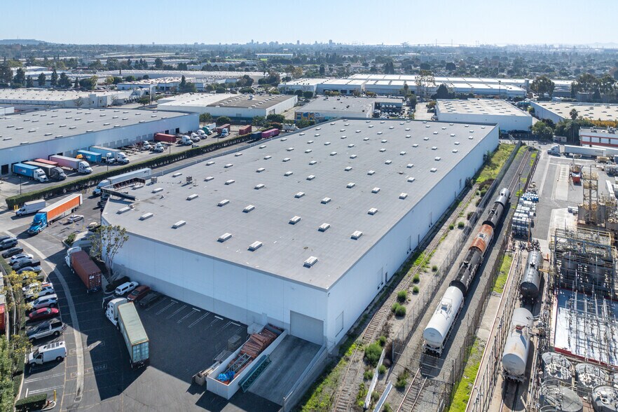 More Photos Of 20801 S Santa Fe Ave, Carson Warehouse For Lease