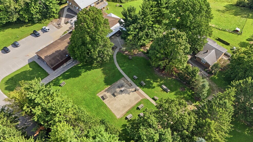 More Photos Of 2637 S Cleveland Massillon Rd, Barberton Winery Vineyard For Sale