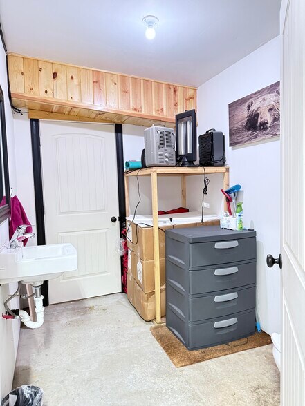 More Photos Of 1665 Whisper Ridge Rd, Ashton Hotel For Sale