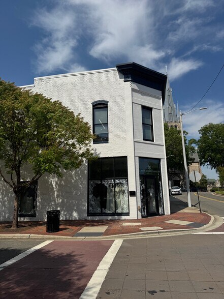 More Photos Of 125 E Parrish St, Durham Loft Creative Space For Sale