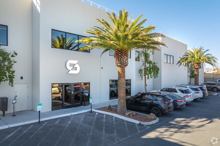 More Photos Of 6625 Badura Ave, Las Vegas Flex For Sale