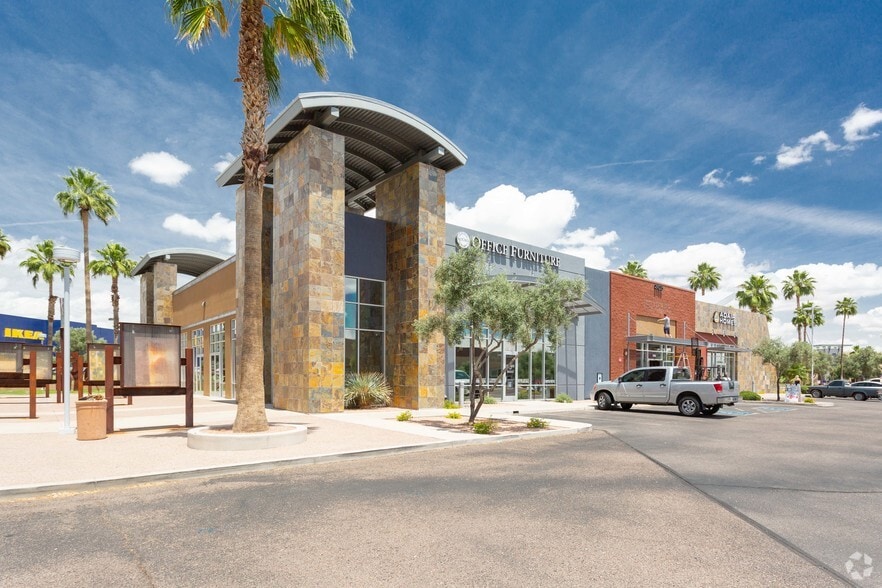 More Photos Of 8425 S Emerald Dr, Tempe Freestanding For Sale