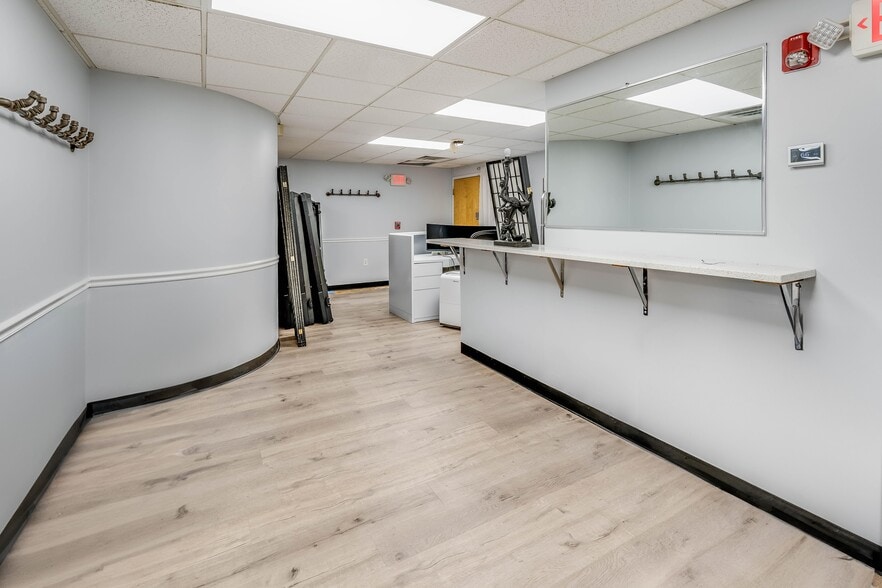 More Photos Of 1 Elm Sq, Andover Office Residential For Lease