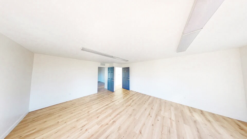 More Photos Of 1920 W 5200 S, Roy Office For Lease